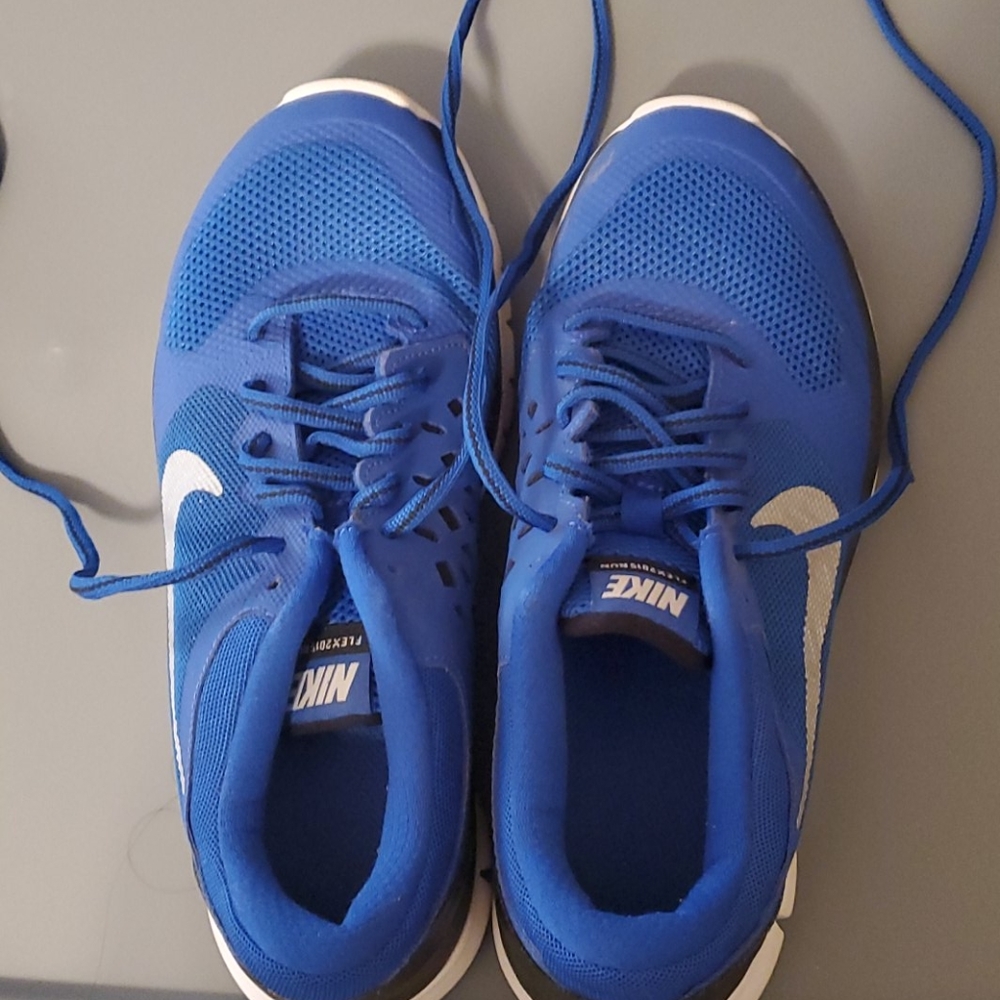 Boys nike shoes